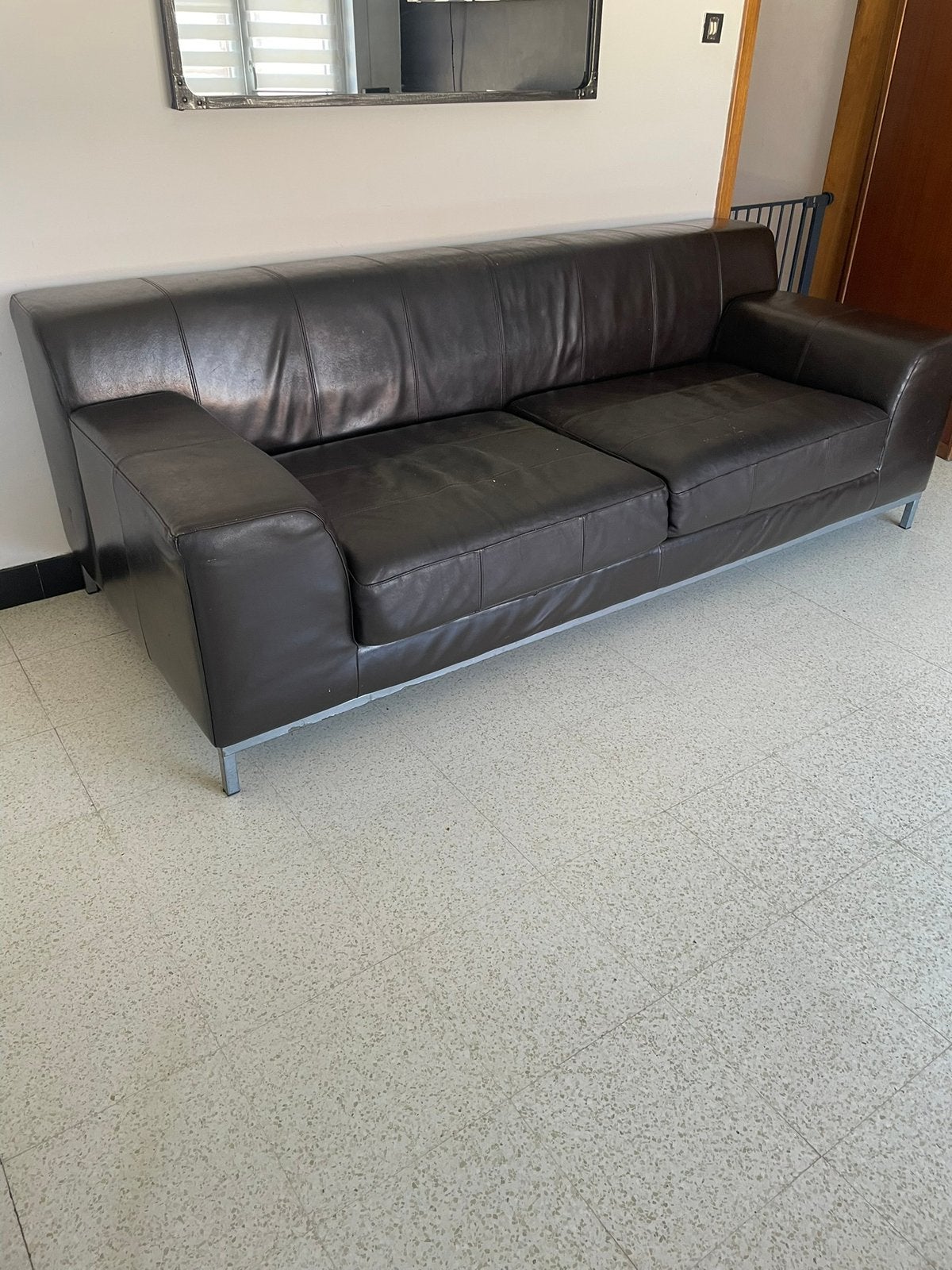 Fauteuil en cuir a donner 220/95/75, Maison & Meubles, Enlèvement, Comme neuf, Cuir