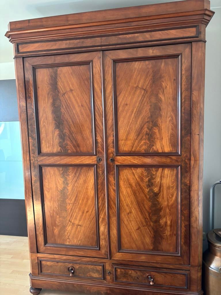 Armoire de hall, Enlèvement