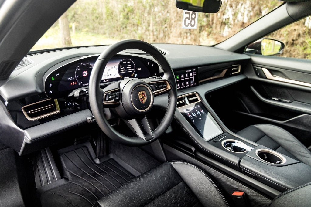 Porsche Taycan Sport Turismo * Pano * BOSE * 360 * Keyless, Autos, Cuir, Achat, Entreprise, Entretenue par le concessionnaire
