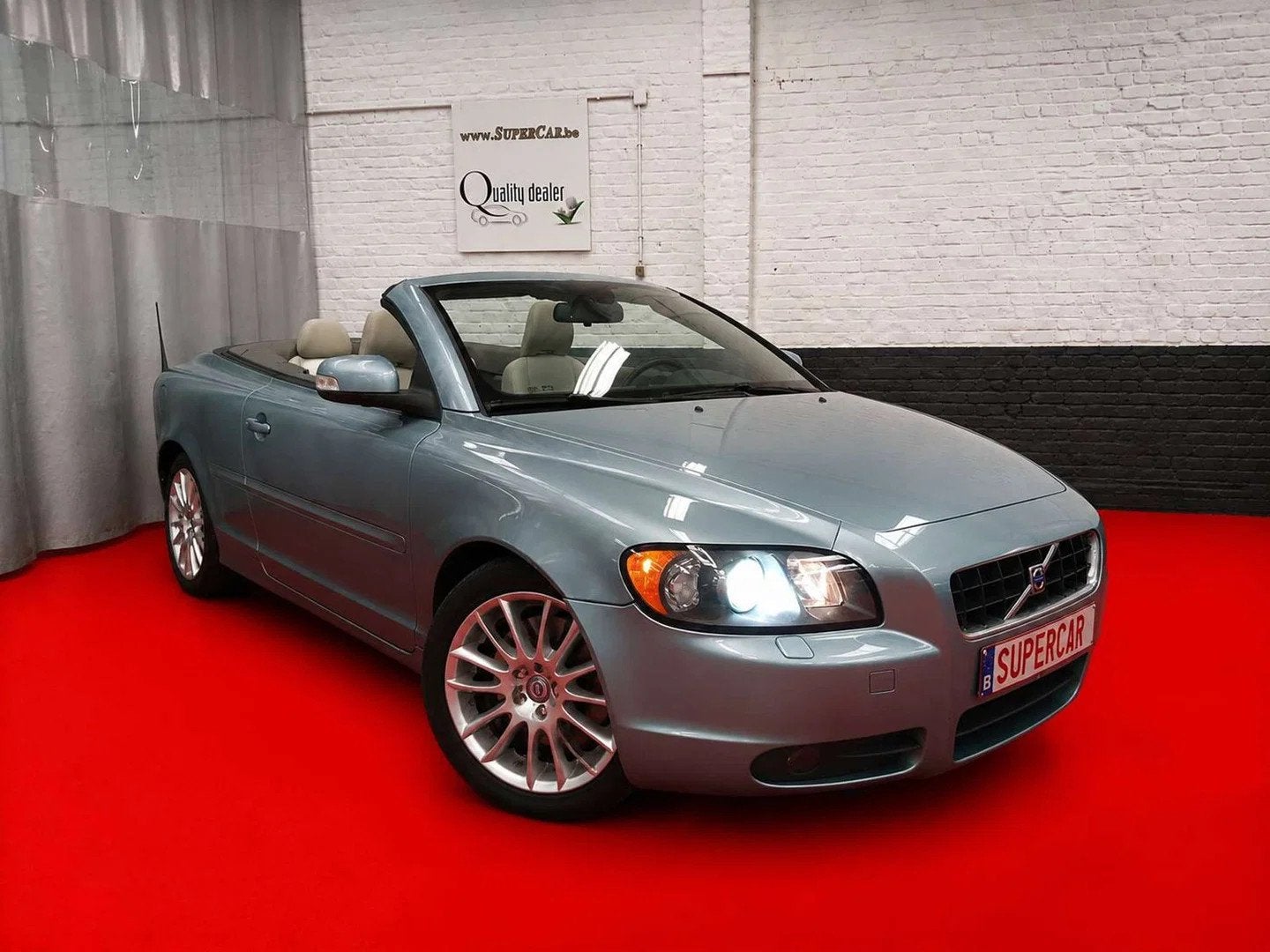 Volvo C70 C70 CABRIO * FINITION MOMENTUM * CAPT ARR * SG ELE, Autos, Volvo, Cuir, Argent ou Gris, Beige, Entreprise