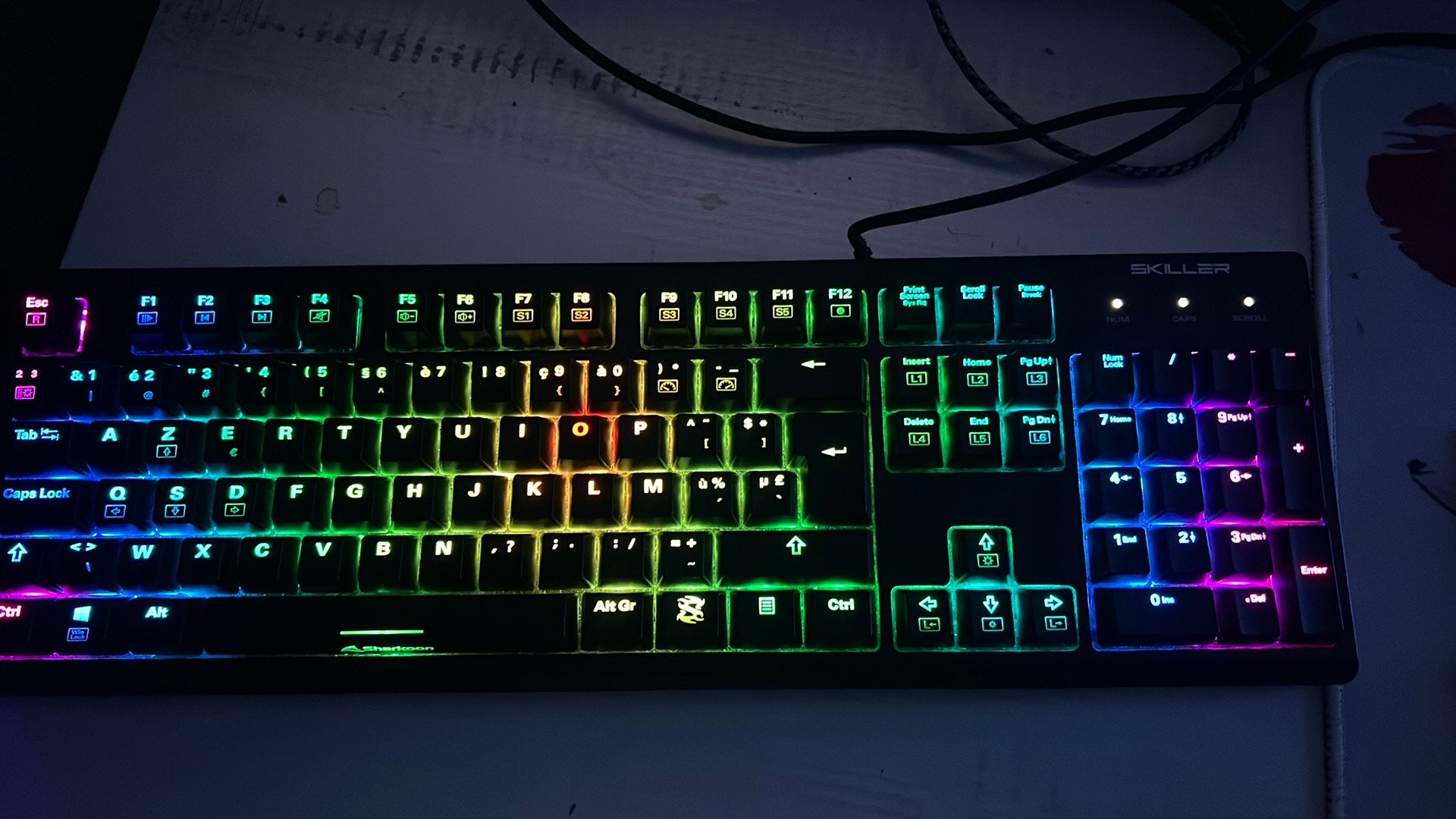 Gaming keyboard Sharkoon Skiller SGK30, Gebruikt, Verlichte toetsen, Azerty, Ophalen of Verzenden