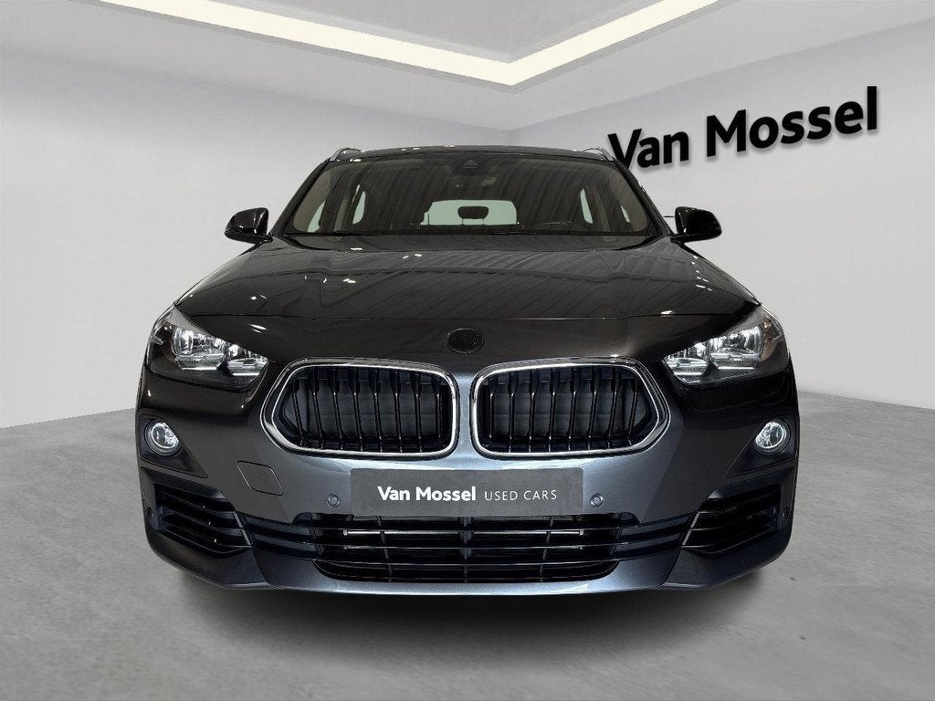 BMW X2 sDrive18i 100kW, Automatische klimaatregeling, 136 pk, 3 cilinders, Zilver of Grijs