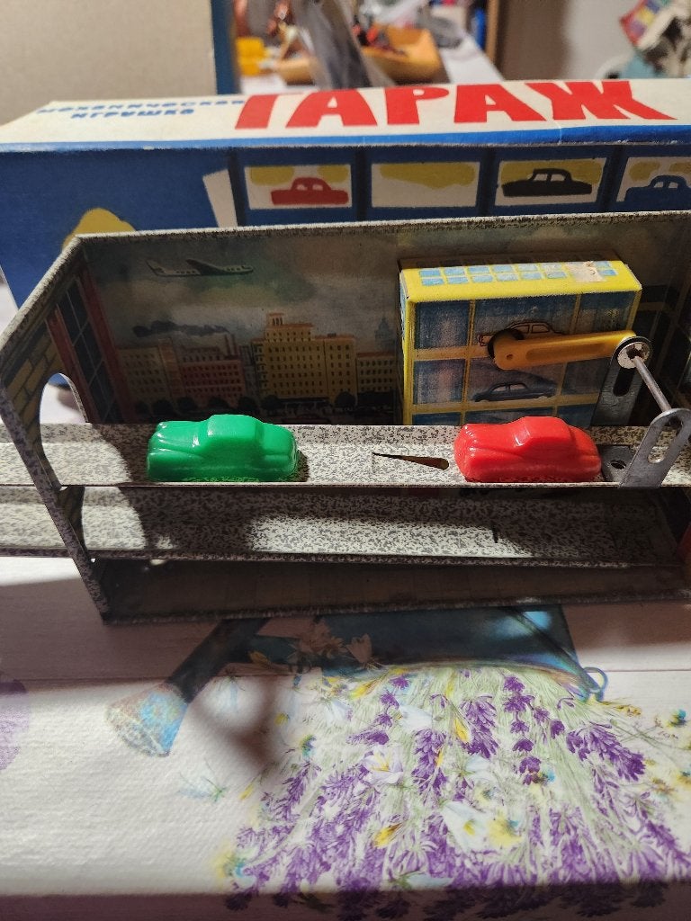 Oude blikken garage om op te winden met de doos, Antiek en Kunst, Ophalen of Verzenden