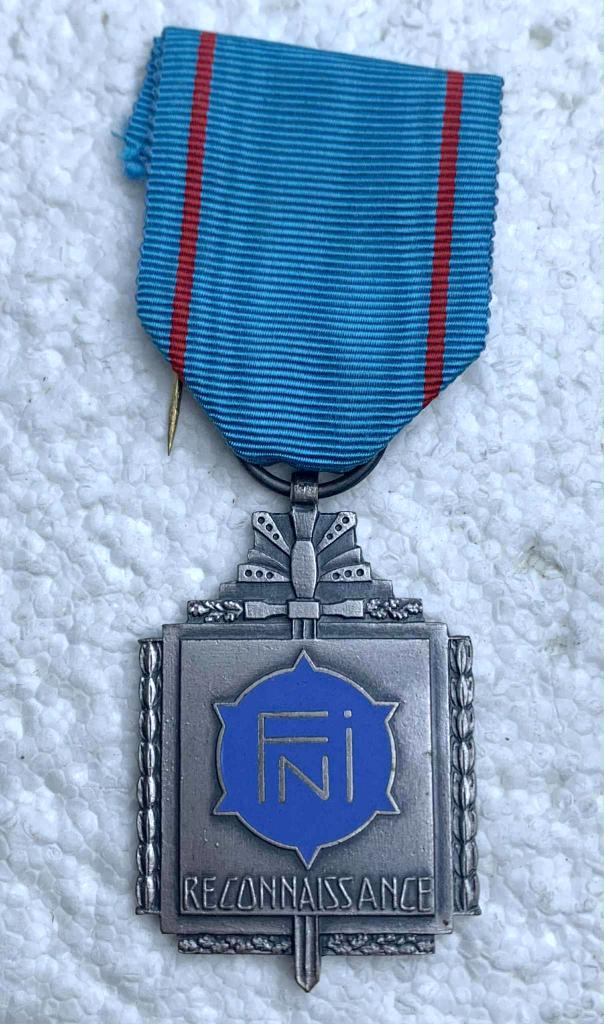 Medaille, Nat Verbond oorlogsinvaliden 14-18 + 40-45 Zilver, Ophalen of Verzenden, Landmacht, Lintje, Medaille of Wings