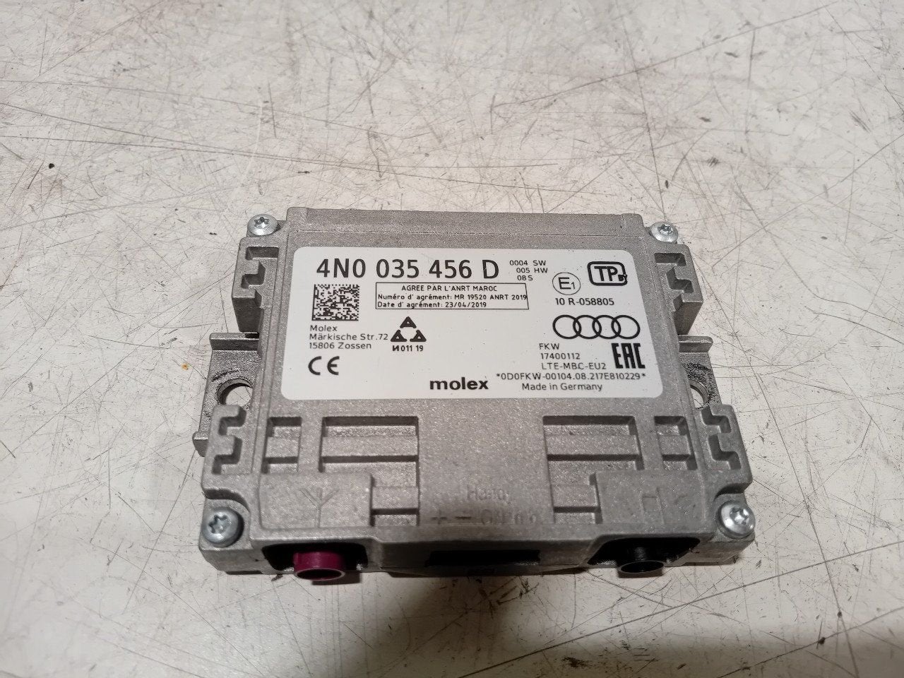 Antenne versterker Skoda Karoq, Auto diversen, Ophalen of Verzenden, Van der Ven Autorecycling B.V., Onderdelen@venauto.nl, Ettenseweg 76, 4706 PB Roosendaal, The Netherlands