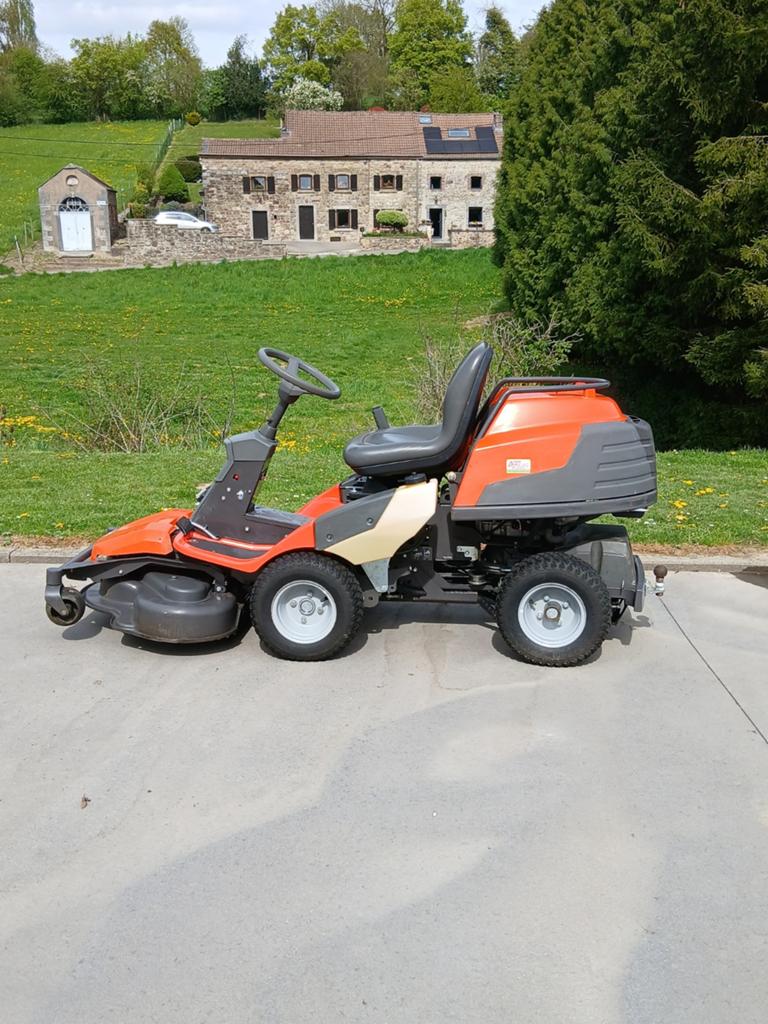 Tracteur tondeuse husqvarna r418ts, Jardin & Terrasse, Enlèvement, Husqvarna, Fonction de mulching, 90 à 120 cm