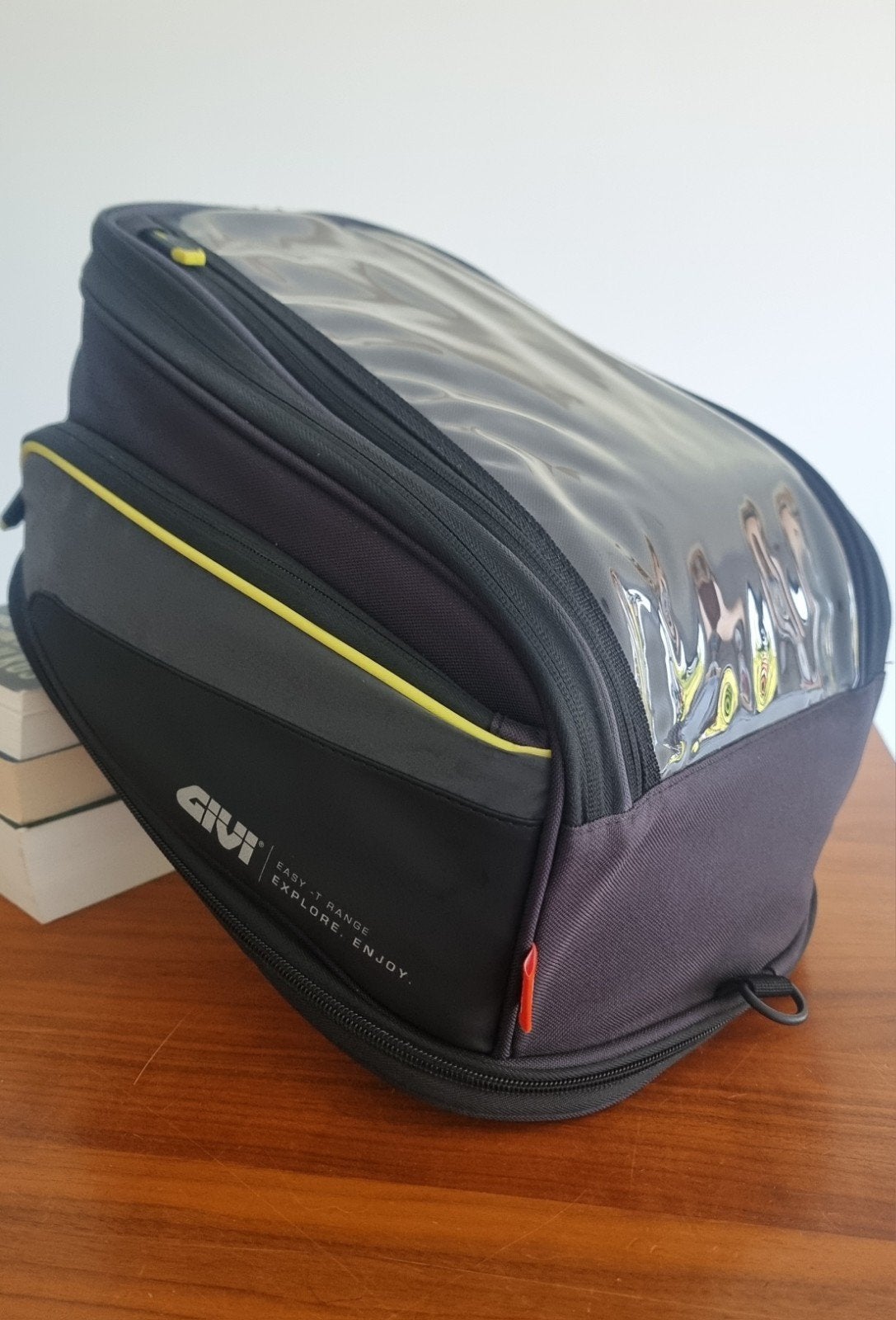 Givi Tanklock Easy-T EA131, Ophalen