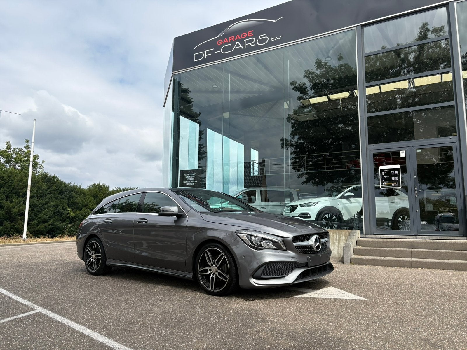 Mercedes CLA 180 shooting break met AMG pakket, CLA, Euro 6, 4 cilinders, https://public.car-pass.be/vhr/d66f9e98-ed38-4b55-b33f-8ac52ae42051