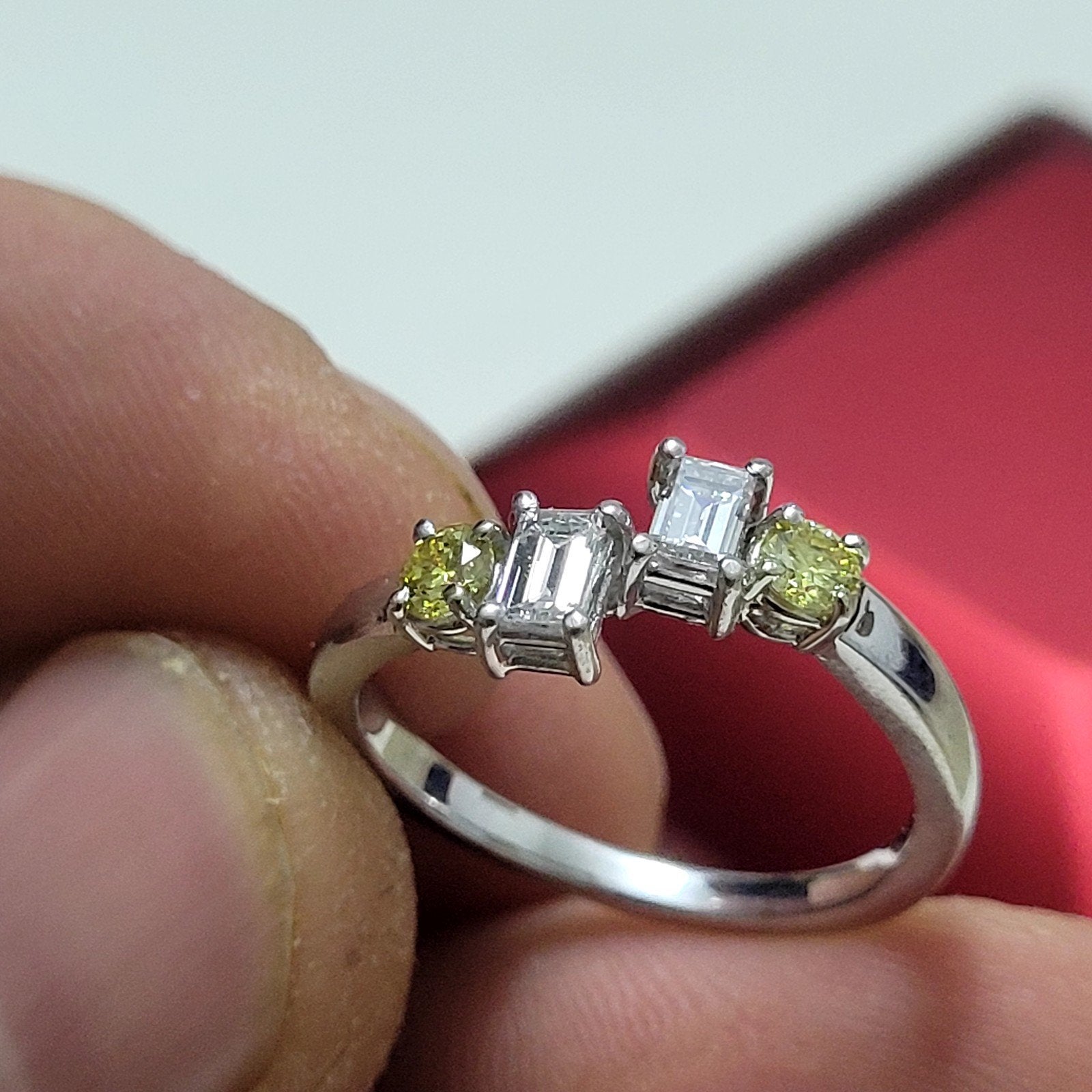 Diamond ring 18 karaat witgoud, Ophalen, Wit, Zo goed als nieuw, Met edelsteen