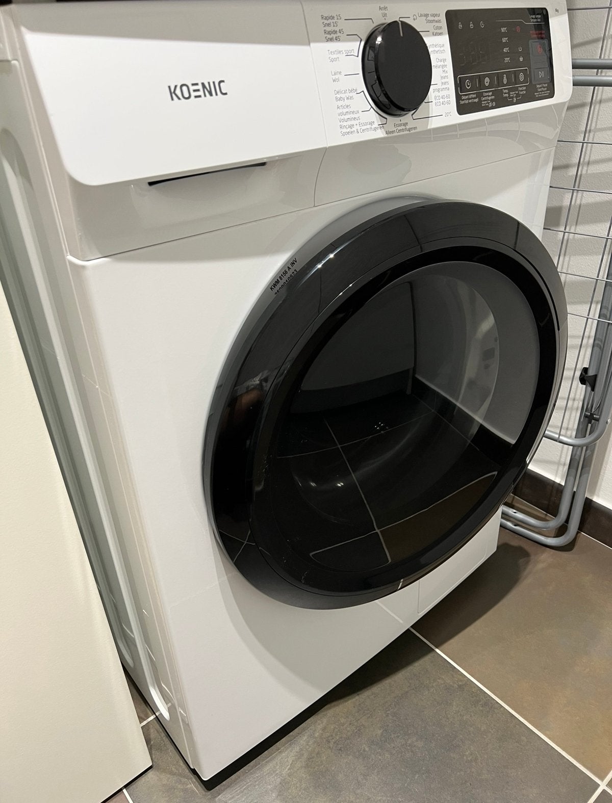 Machine à laver KOENIC — Comme neuve, Electroménager, 1200 à 1600 tours, 6 à 8 kg, 85 à 90 cm, Comme neuf