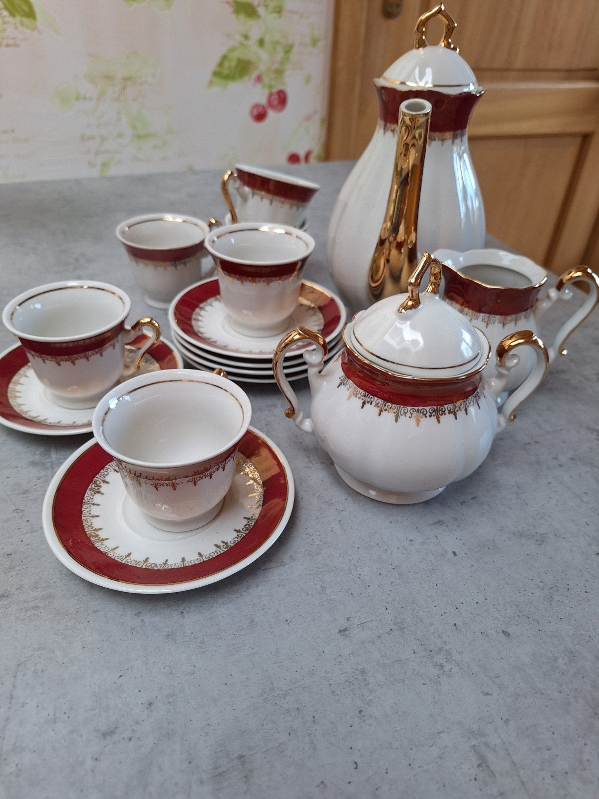 Service à moka, porcelaine yougoslave de Zajecar,années 1960, Enlèvement