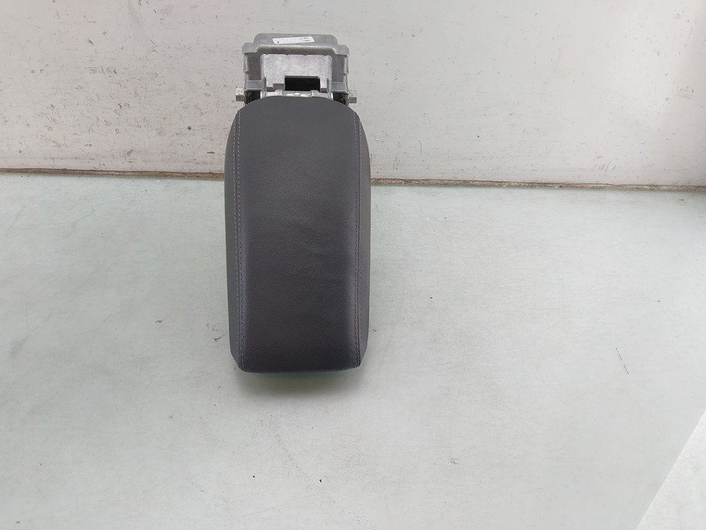 ARMLEUNING Audi TT (FV3 / FVP) (|8S8864208B|8S8864208BGKU|), Auto-onderdelen, Info@audi.de, Audi, Audi AG, Gebruikt