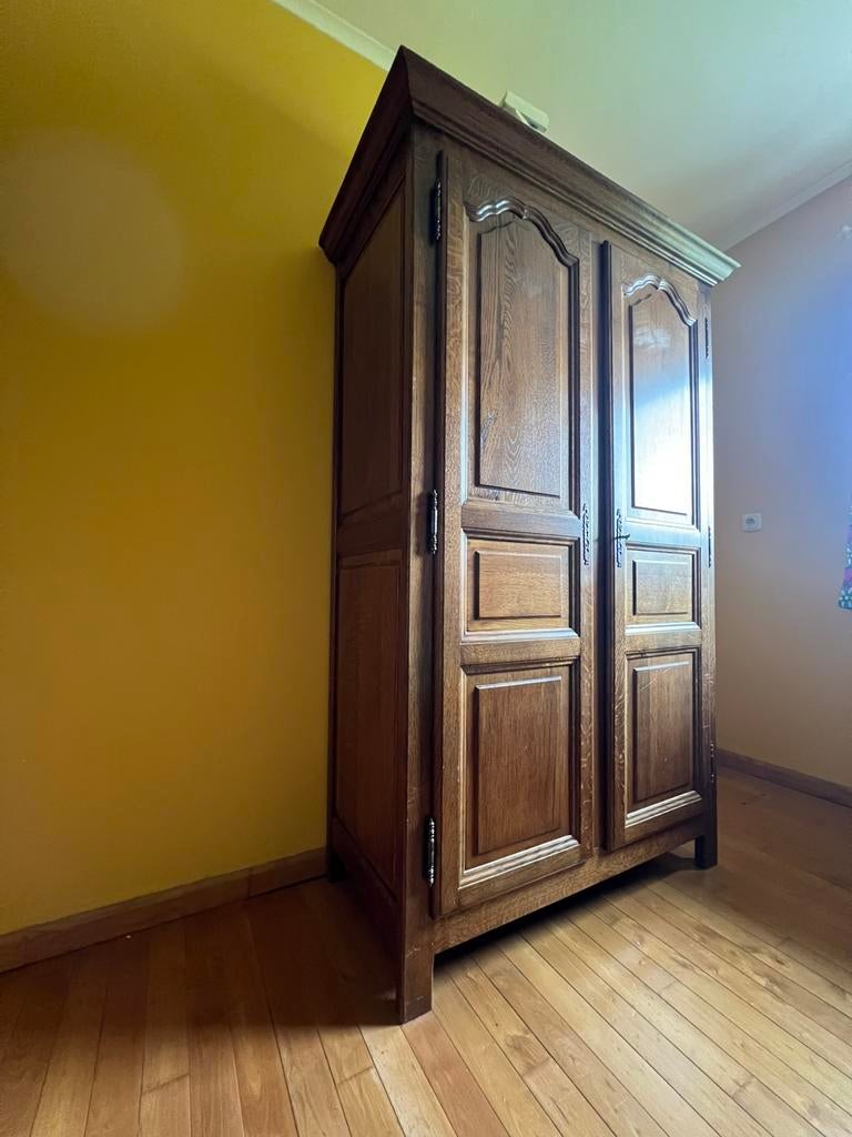 Grande armoire en bois massif, Enlèvement, Comme neuf, Chêne
