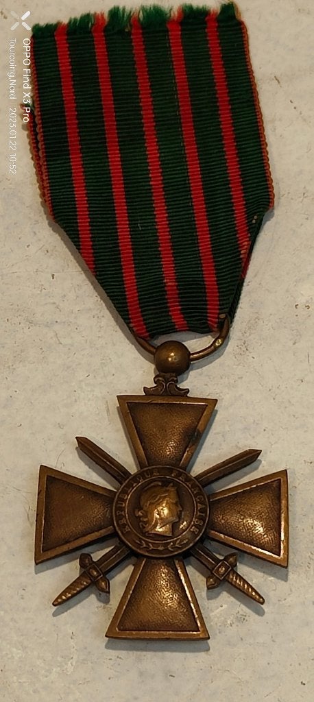 Médaille CROIX de GUERRE 14 18, Collections, Objets militaires | Général, Enlèvement ou Envoi