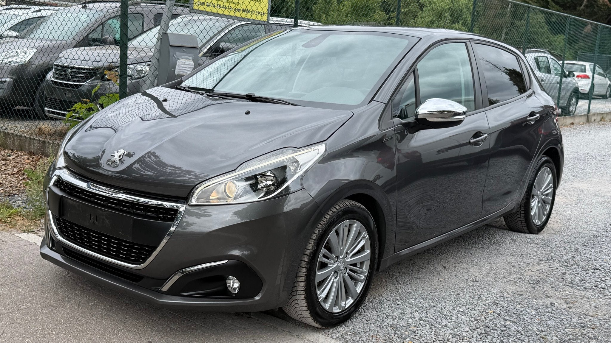 Peugeot 208 1.2 benzine bj 2019 km 104000, Autos, Argent ou Gris, Achat, Euro 6, Entreprise