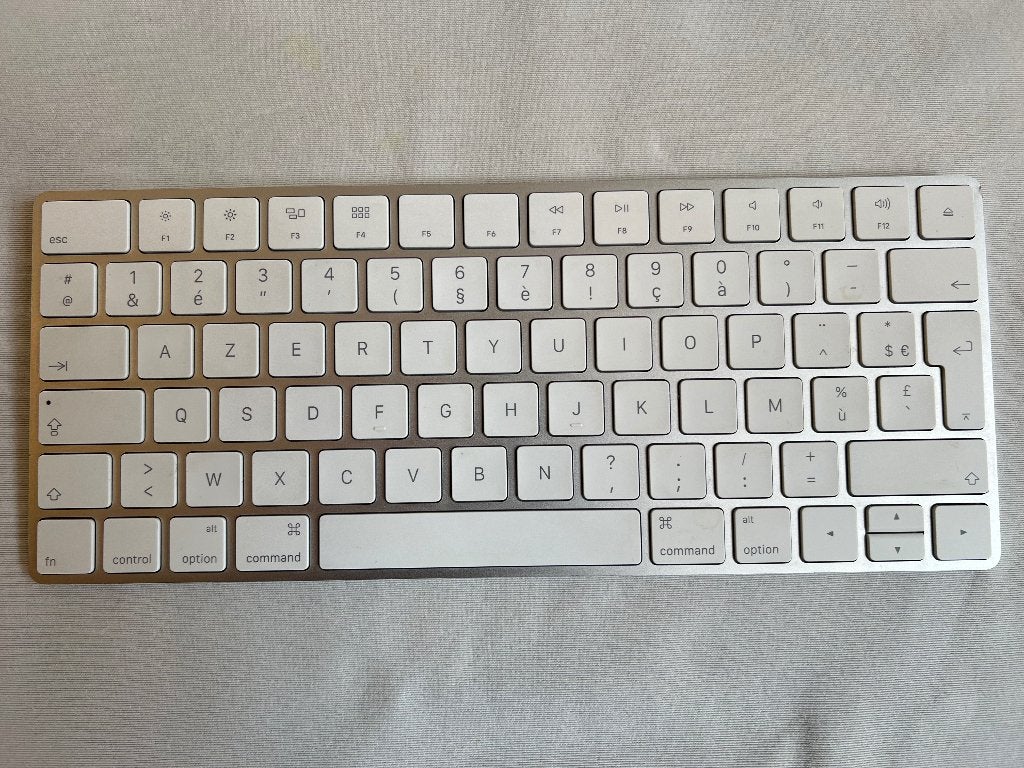 Apple Magic Keyboard, Gebruikt, Verzenden, Azerty, Draadloos