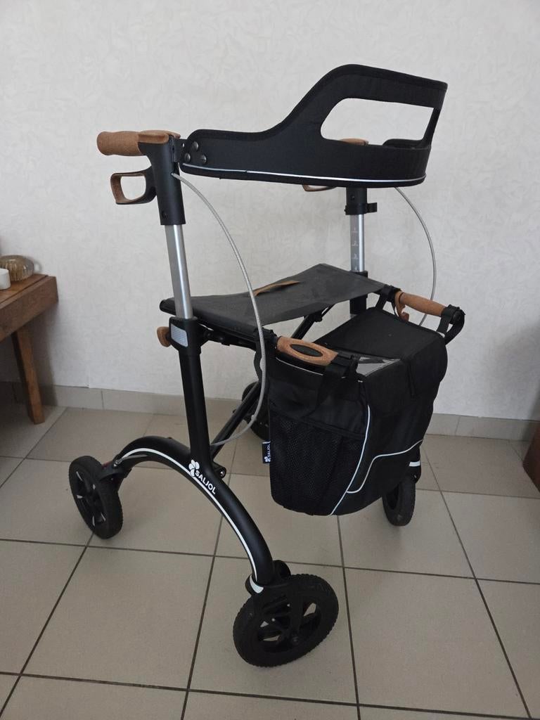 Carbon rollator Saljol nieuw! Nieuwprijs 590€, Ophalen