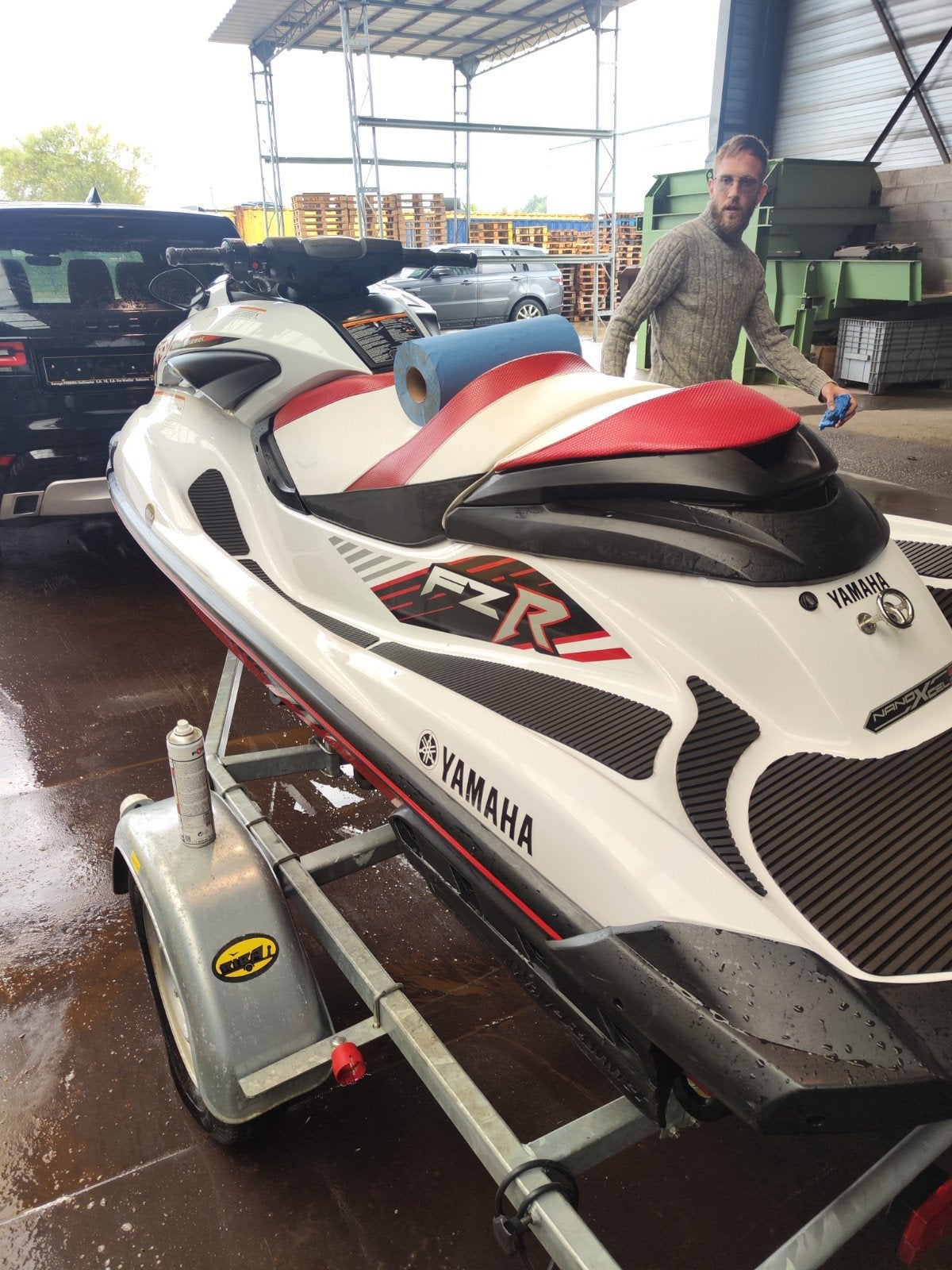 Jet ski Yamaha, Enlèvement