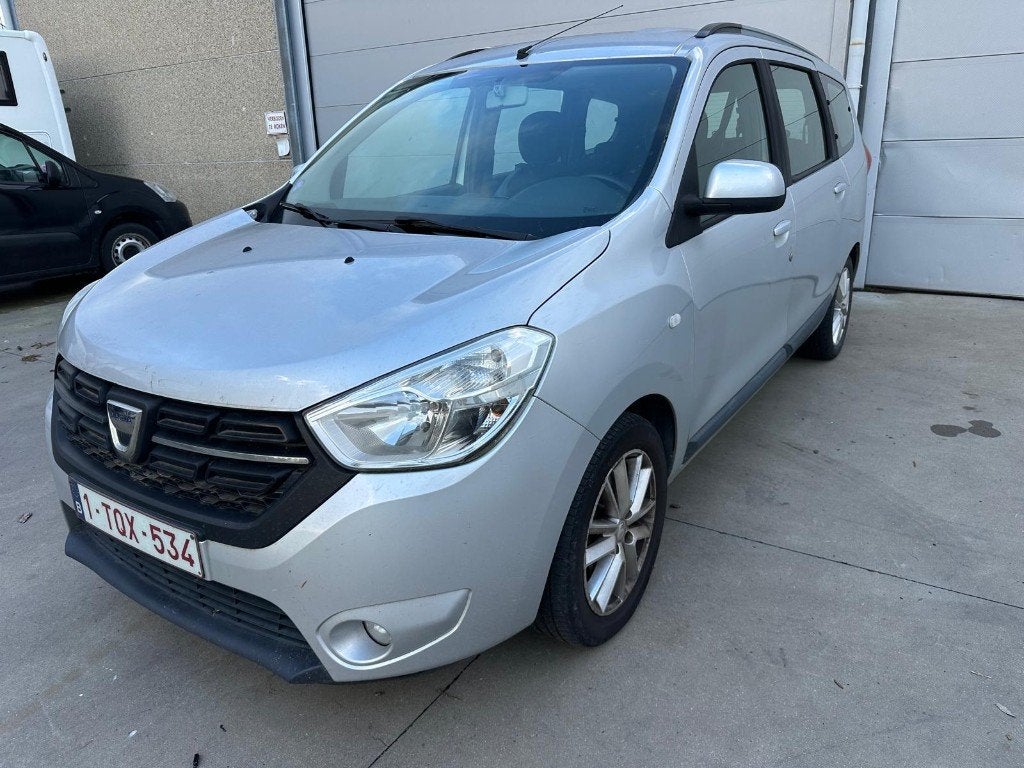 Dacia Lodgy | 7 ZITPLAATSEN | BENZINE | TREKHAAK, Auto's, Voorwielaandrijving, Dealer onderhouden, 4 cilinders, 7 zetels