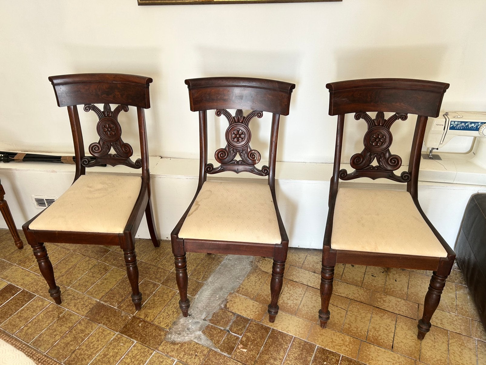 Chaises, Antiquités & Art, Enlèvement