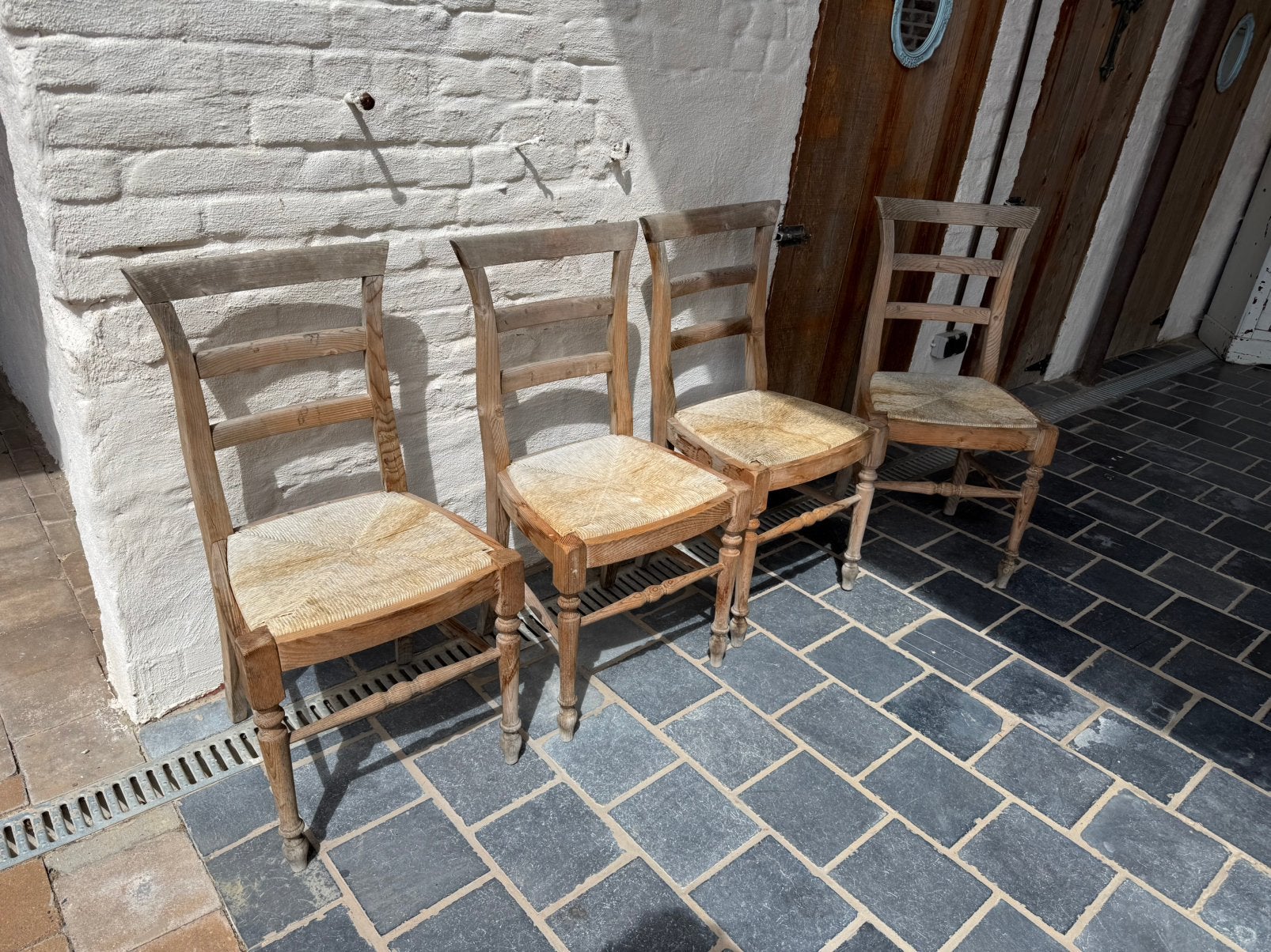 Gratis 4 boerenstoelen, Antiek en Kunst, Ophalen