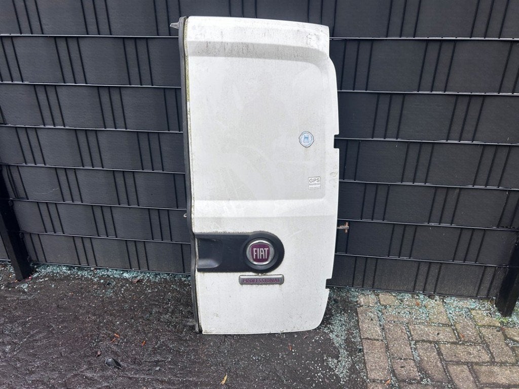 ACHTERDEUR Fiat Doblo Cargo (263) (01-2010/12-2023), Auto-onderdelen, FCA Germany GmbH, Gebruikt, Deur, IPC D1-09 Bahnhofsplatz
65423  Rüsselsheim am Main, DE