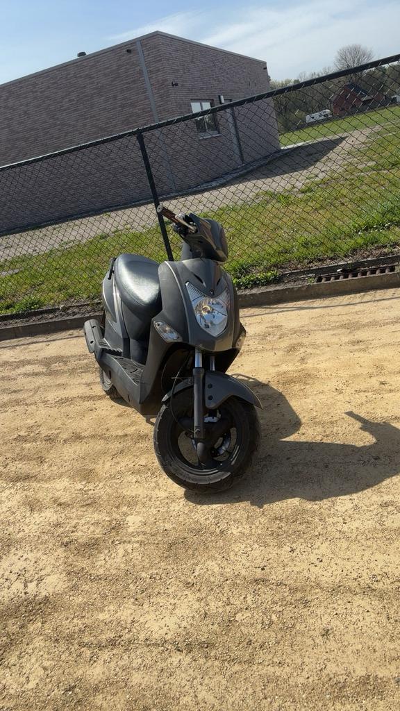 Kymco agility 50cc, Vélos & Vélomoteurs, Scooters | SYM, Enlèvement, Comme neuf, Classe A (25 km/h), Essence