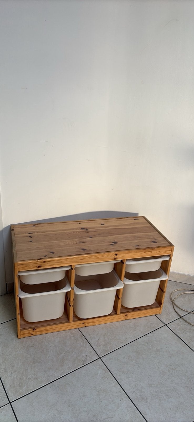 Ikea trofast grenen, Enlèvement