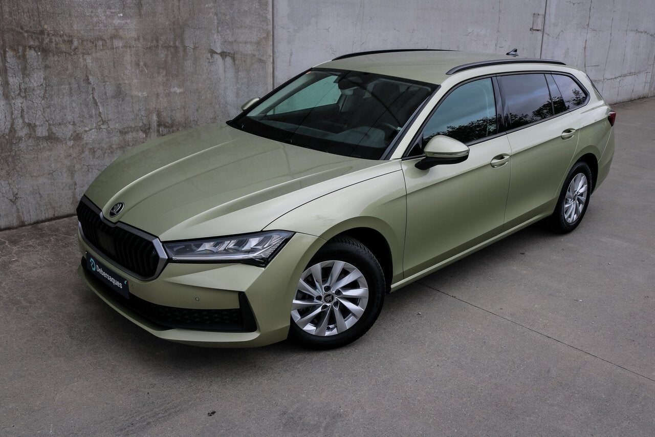 Skoda Superb Combi 1.5 TSI DSG PSENS A +CAM ACC APP ZTLVERW, Auto's, Skoda, 1498 cc, Zwart, 4 cilinders, 0 kg