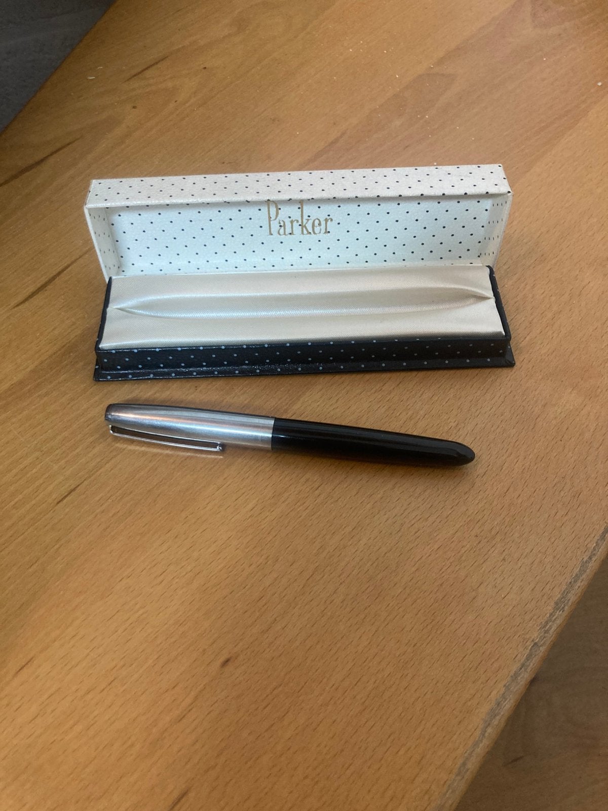 Parker pen-/pennenhouder, Verzamelen, Pennenverzamelingen, Ophalen of Verzenden, Zo goed als nieuw, Vulpen, Parker