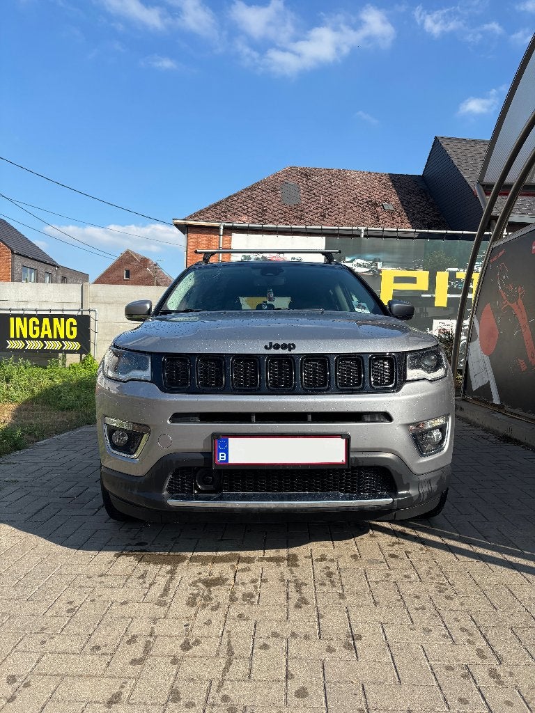 Jeep Compass 4x4 essence, Argent ou Gris, Achat, Euro 6, Carnet d'entretien