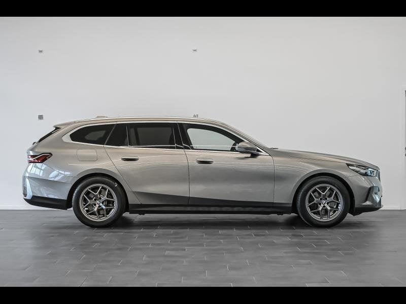 BMW Serie 5 520 Touring, https://public.car-pass.be/vhr/dbb12577-421b-4de3-b007-60f51e34c0f2, Euro 6, Entreprise, Alarme