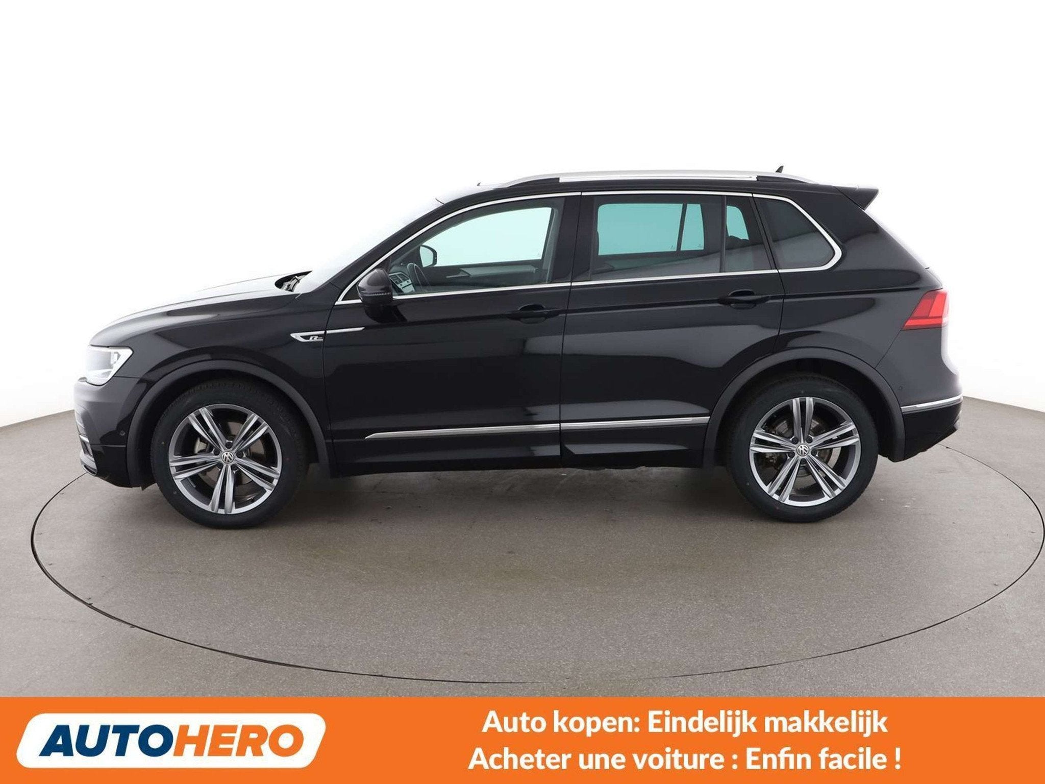 Volkswagen Tiguan 2.0 TDI Comfortline BlueMotion Tech, Auto's, Voorwielaandrijving, Gebruikt, https://public.car-pass.be/vhr/38a83f0e-cc5c-4f6b-a5af-bdedec09fd9d