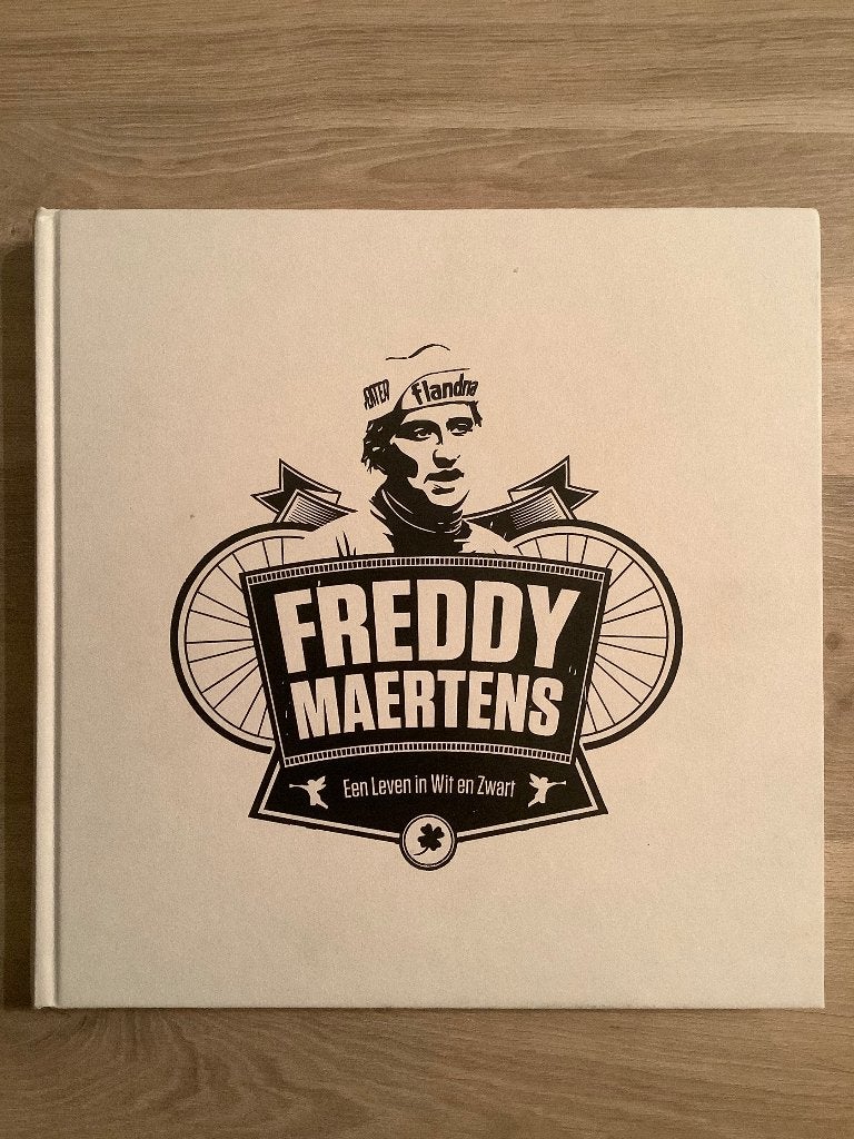 Freddy Maertens - Een leven in wit en zwart, Boeken, Ophalen of Verzenden, Zo goed als nieuw, Rik Vanwalleghem, Lopen en Fietsen