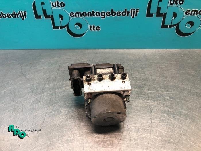 ABS Pomp van een Toyota Aygo (Aygo 05-), Gebruikt, -, -, Ophalen of Verzenden