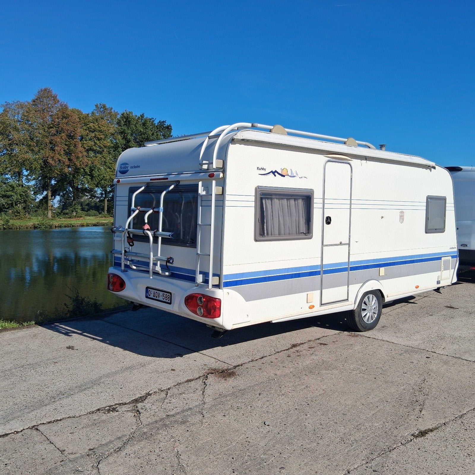 hobby 495, Caravans en Kamperen, Hobby, Particulier, Tot en met 4, Fietsenrek