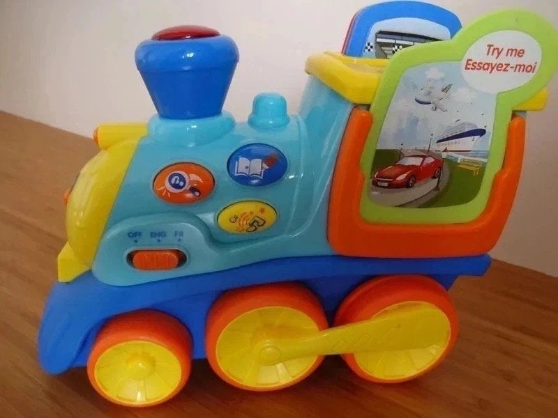 Jouet train interactif. Sons en En-Fr, Enlèvement ou Envoi, Utilisé