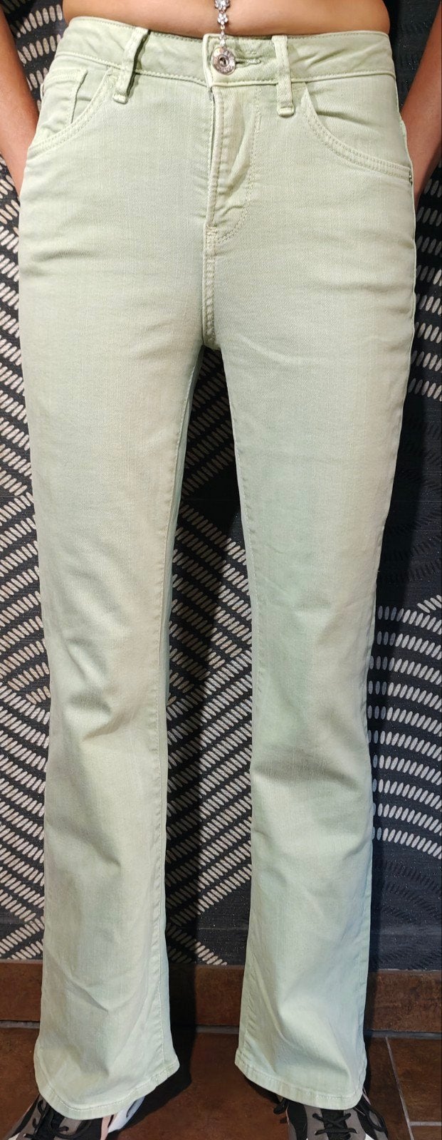 Jeans flare taille haute femme Garcia Jeans Celia vert paste, Vêtements | Femmes, Jeans, Garcia, Enlèvement ou Envoi, Comme neuf