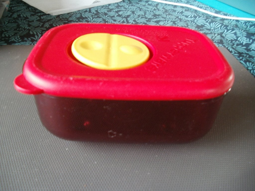 TUPPERWARE Schaaltje voor de magnetron, 260 ml, Ophalen of Verzenden, Zo goed als nieuw, Bak of Kom