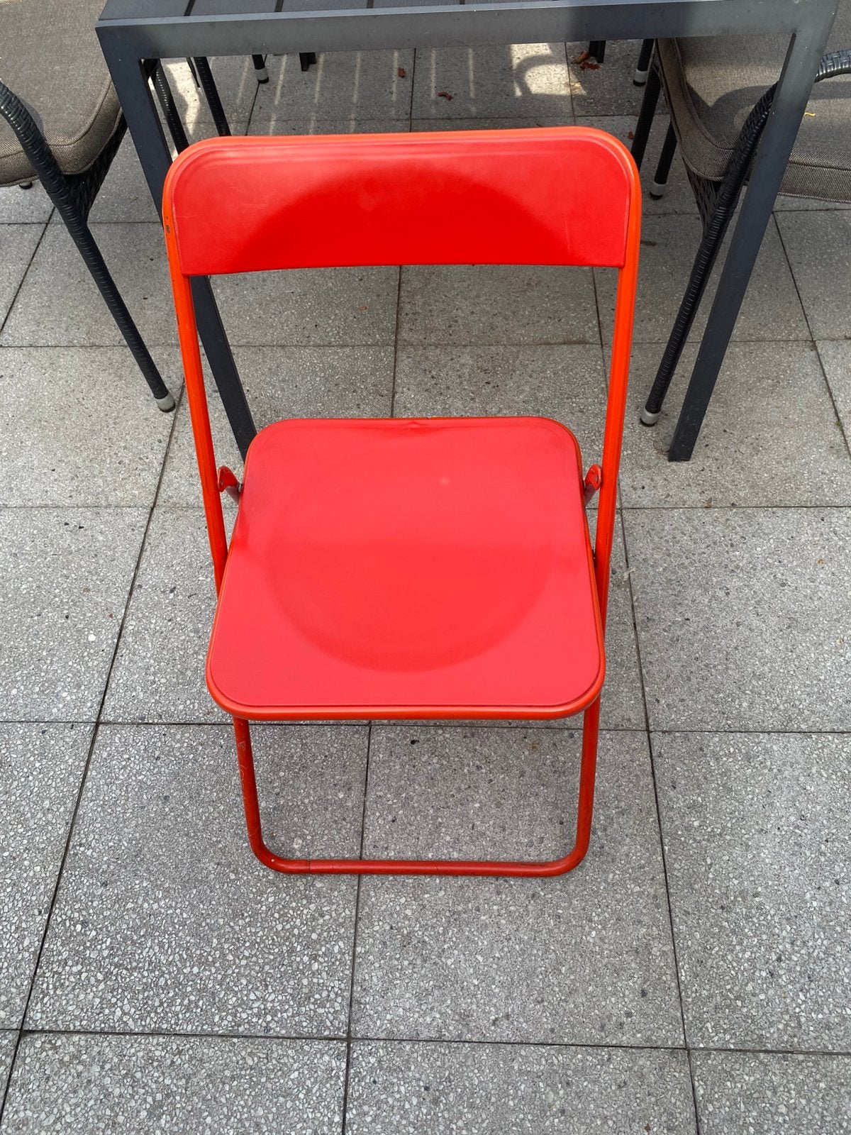 Rode klapstoel Gratis, Maison & Meubles, Chaises, Rouge, Synthétique, Enlèvement, Utilisé