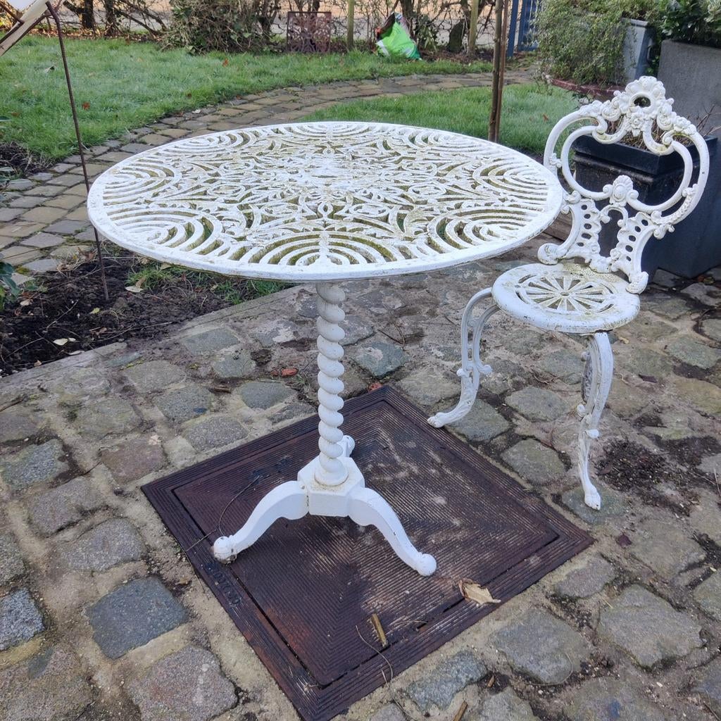 Gietijzeren tafel met 1 stoel, Antiek en Kunst, Ophalen