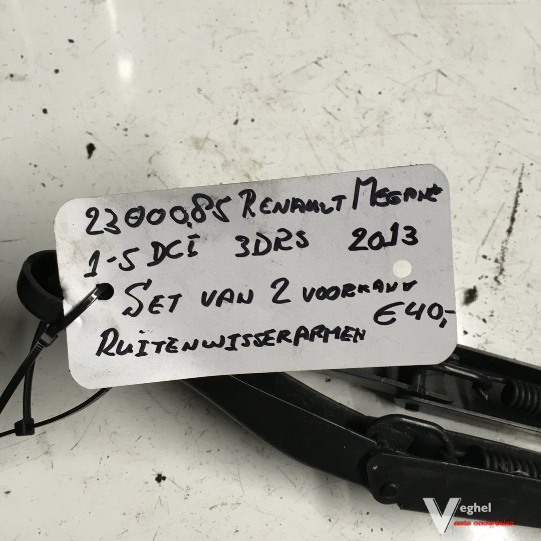 Renault Megane 5drs 1.5 DCI 2013 2300085  Ruitenwisserarmen, -, Utilisé, -, -