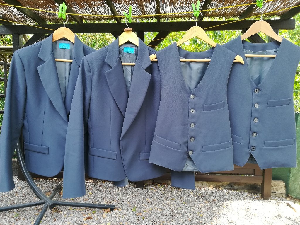 costume salle EHPN Ecole Hôtelière Province Namur 4 pièces, Enlèvement