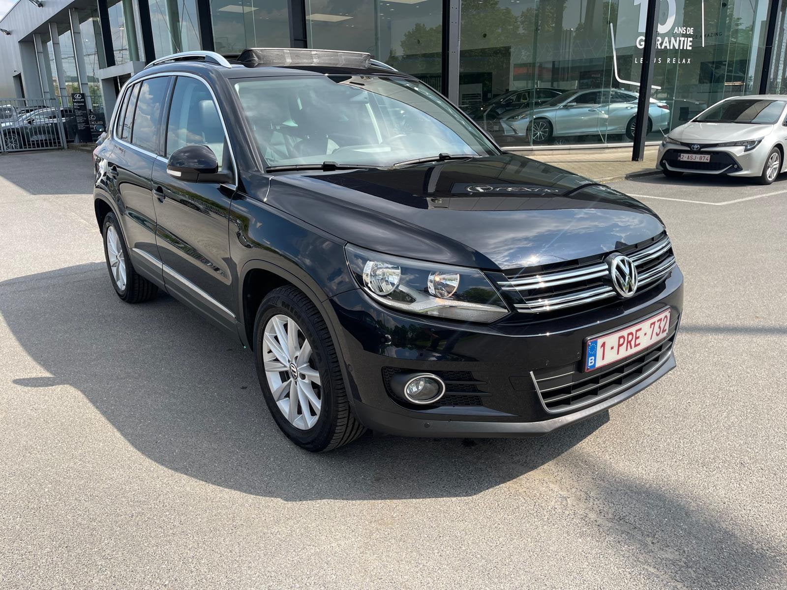 Volkswagen Tiguan 2.0 TDI 110, Autos : Divers, Voitures accidentées, Volkswagen, Boîte manuelle, Diesel, SUV ou Tout-terrain, Noir