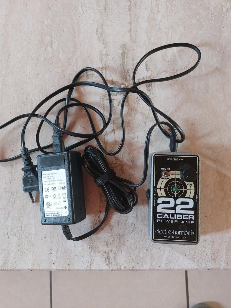 Gitaarversterker ehx 22, Musique & Instruments, Amplis | Basse & Guitare, Enlèvement
