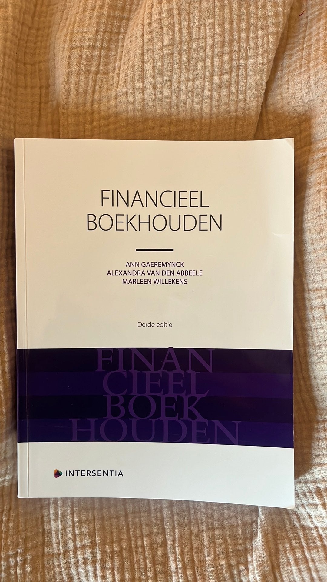 Financieel boekhouden (derde editie), Ophalen of Verzenden, Alexandra Van den Abbeele; Ann Gaeremynck