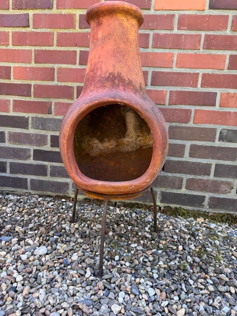 Terracotta tuinhaard met metalen onderstel, Tuin en Terras, Tuinhaarden, Ophalen, Zo goed als nieuw