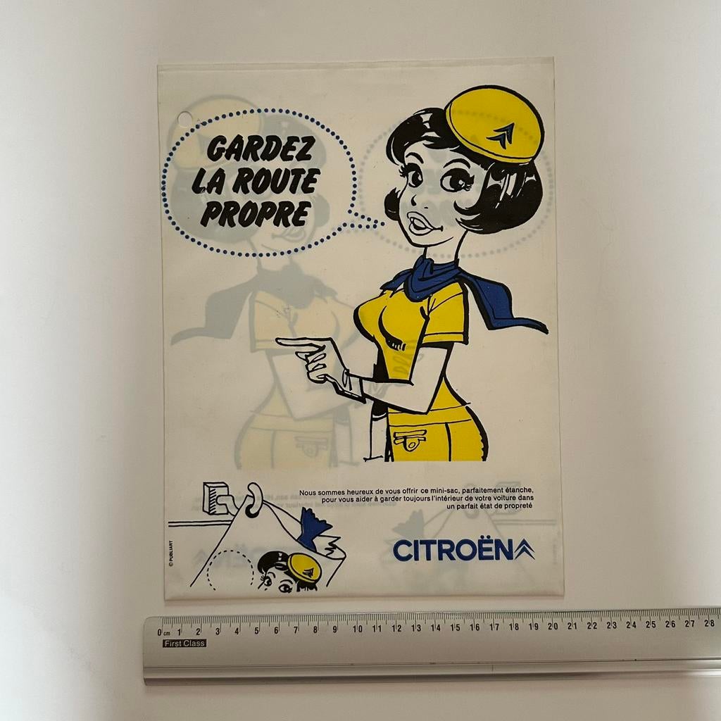 François Waltéry : Natacha pochette plastique Citroën, Collections, Envoi, Autres personnages, Comme neuf, Image, Affiche ou Autocollant