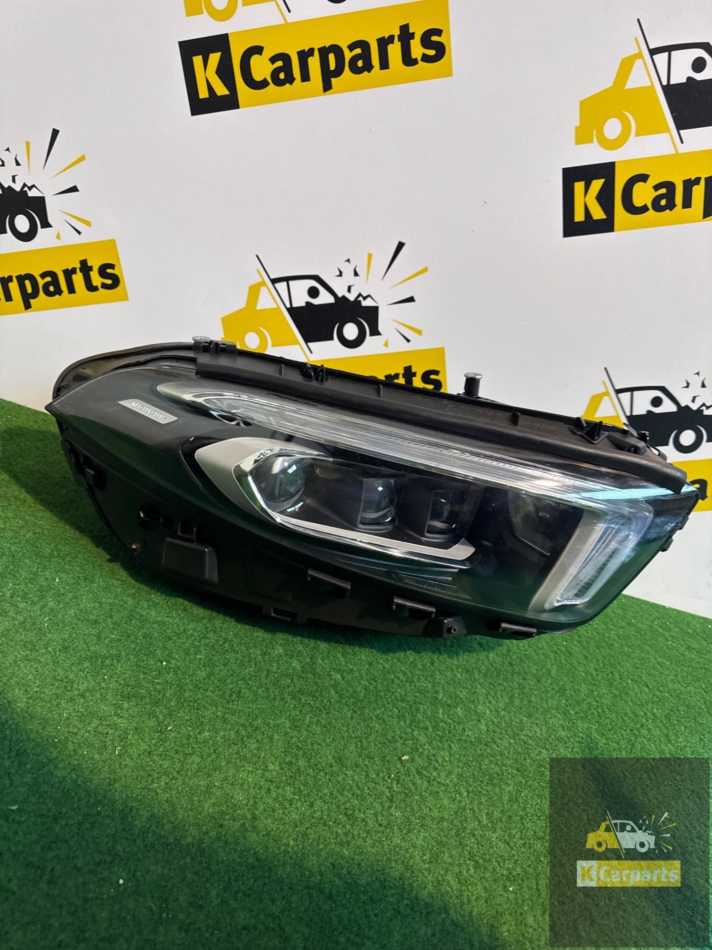 Phare droit Full LED Multibeam pour Mercedes Classe A W177 A, Mercedes-Benz AG, Mercedes-Benz, Utilisé, Mercedesstrasse 120
70372  Stuttgart, DE