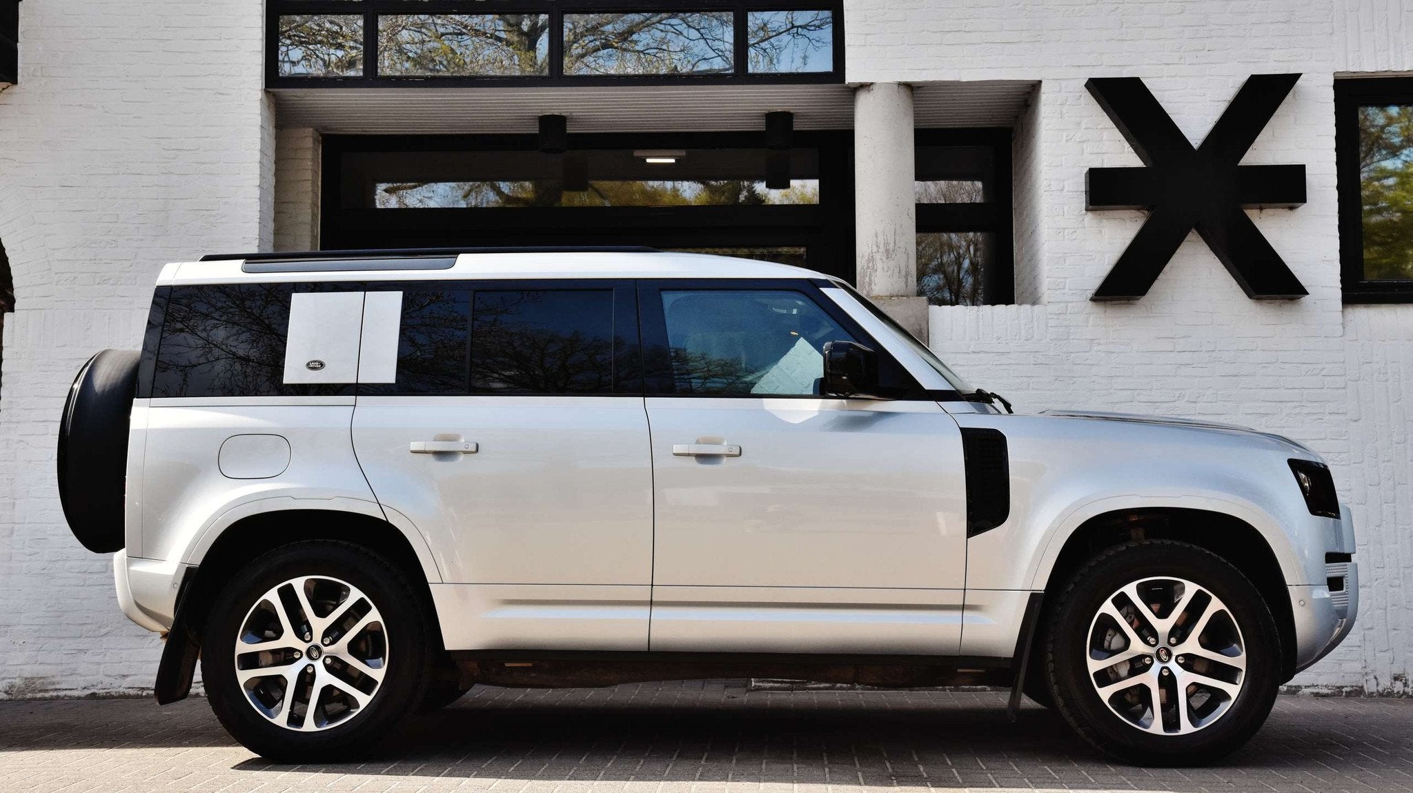 Land Rover Defender 110 P400 XS EDITION * LICHTE VRACHT / TO, Autos, Cuir, Argent ou Gris, Euro 6, Entreprise